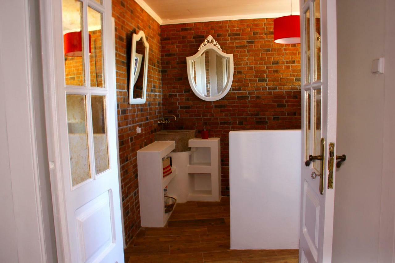 Casas Do Pátio Sem Cantigas 4 *